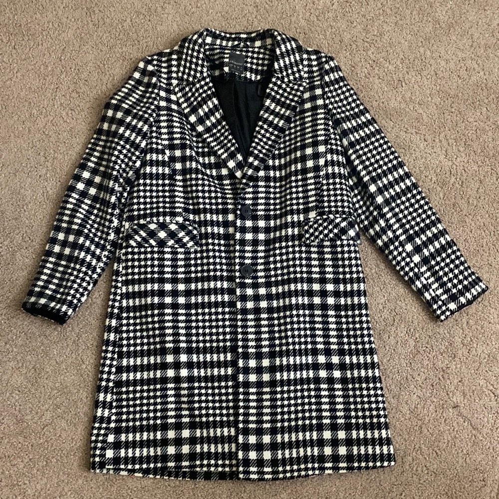 Double breasted light weight coat